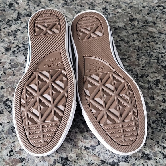 Converse Shoes - Picture 3 of 5